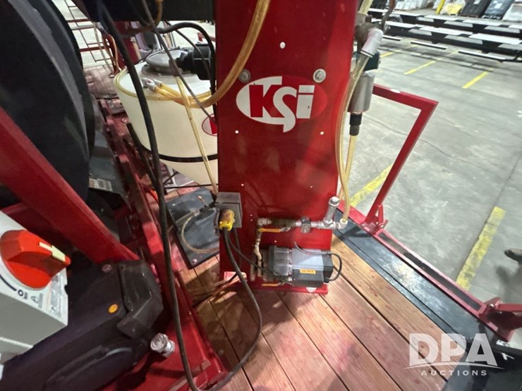 2015-ksi-120819-image-16