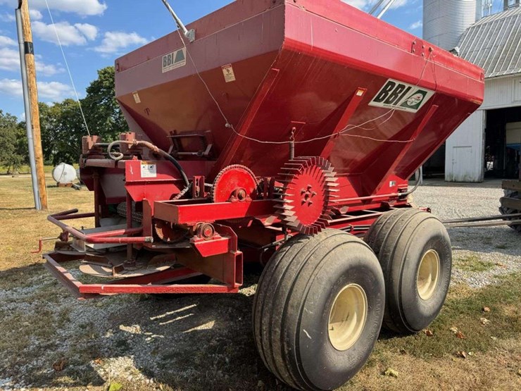 bbi-fertilizer-spreader-image-7