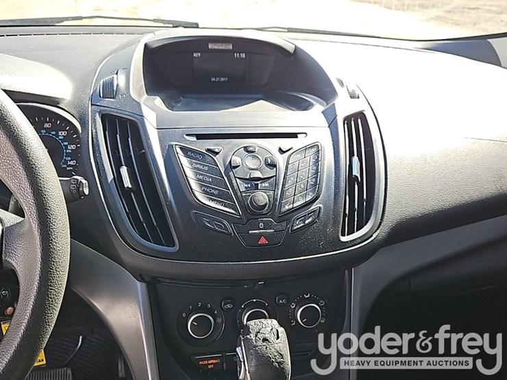 2016-ford-escape-image-24