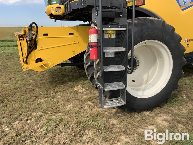 2013-new-holland-cr7090-image-10