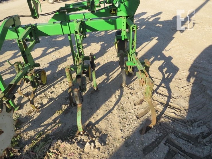 john-deere-845-image-7