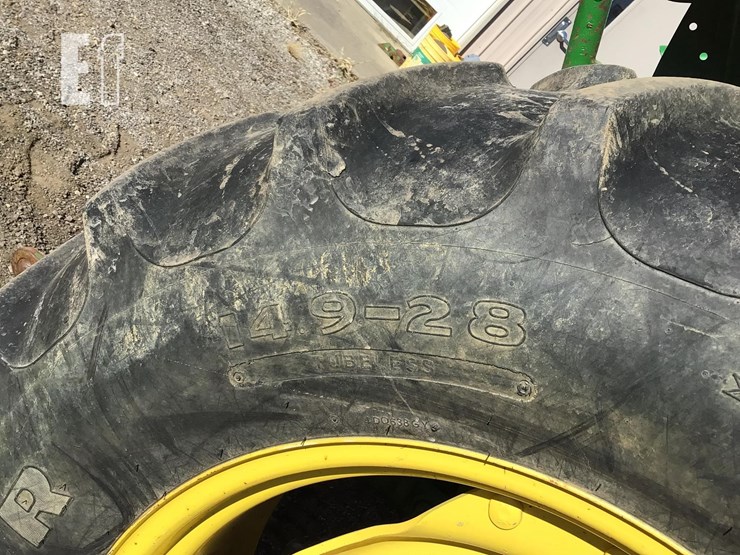 2014-john-deere-5045e-image-23