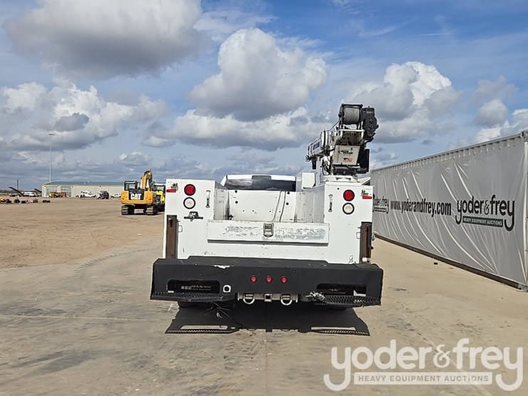 2014-dodge-service-truck-image-4