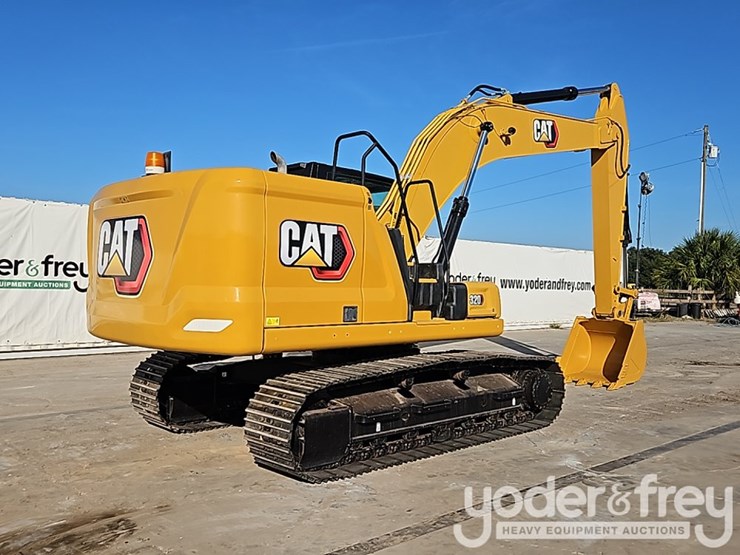2019-caterpillar-320-image-5