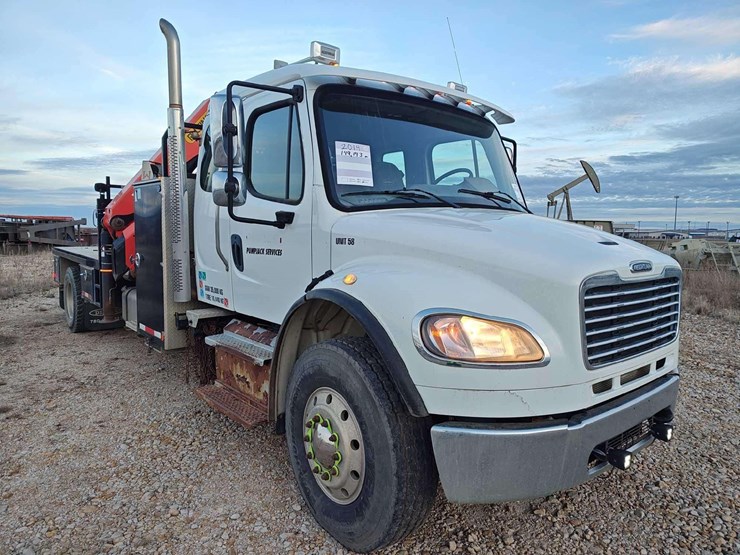 2014-freightliner-m2-106-image-6