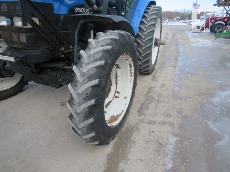 new-holland-tm150-image-15