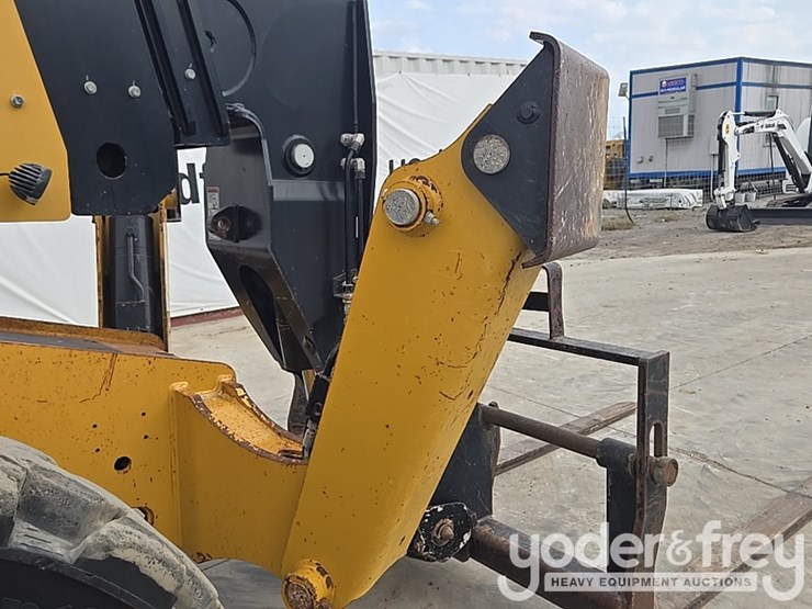 2019-caterpillar-tl1255d-image-23