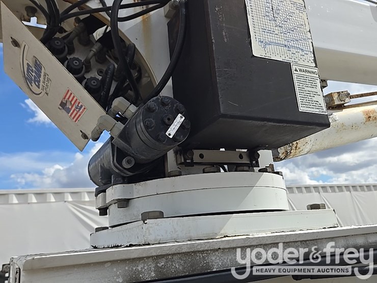 2014-dodge-service-truck-image-22