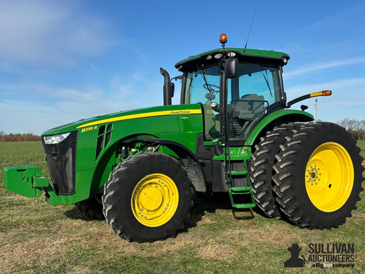 2011-john-deere-8235r-image-1