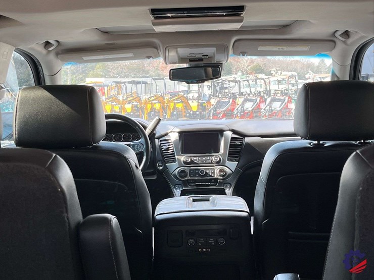 2015-chevrolet-tahoe-ltz-image-38