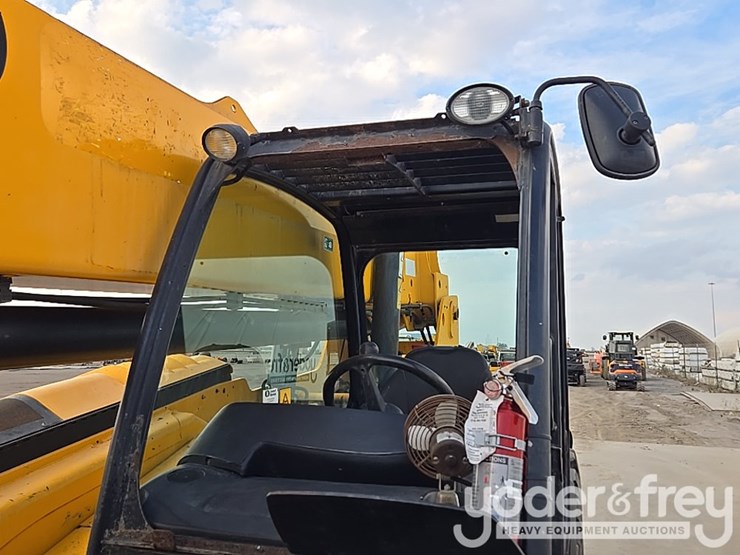 2017-jcb-512-56-image-113