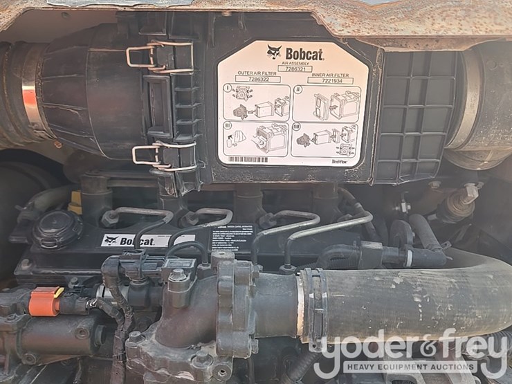 2021-bobcat-t595-image-49