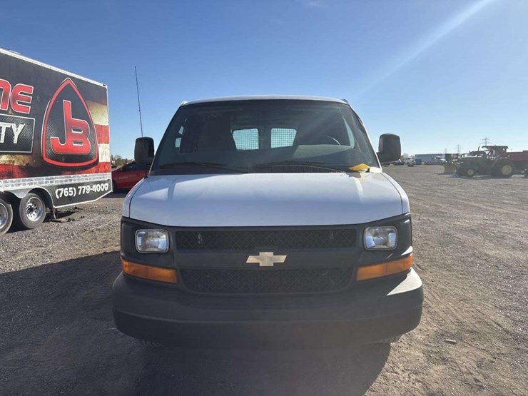 2013-chevrolet-2500-image-17