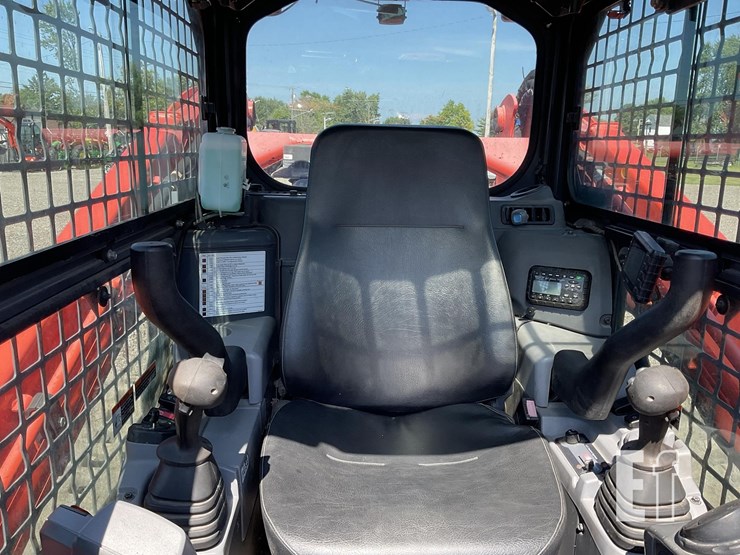 2020-kubota-svl95-2s-image-15