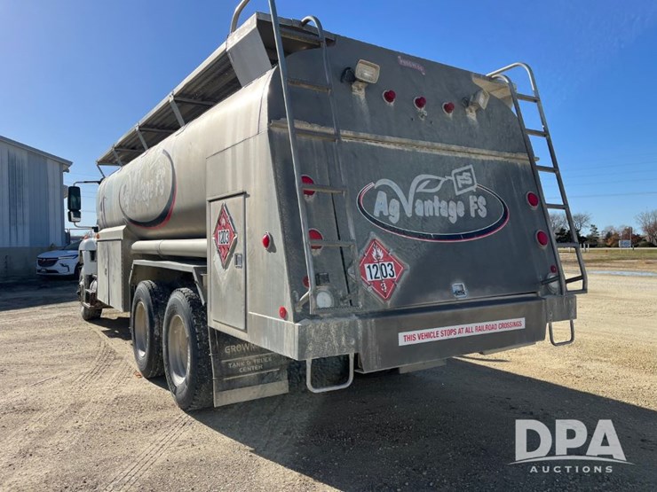 2010-ihc-workstar-petroleum-truck-(jn3389,-unit-487)-image-11