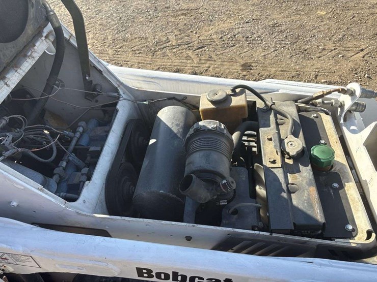 2011-bobcat-mt55-image-10