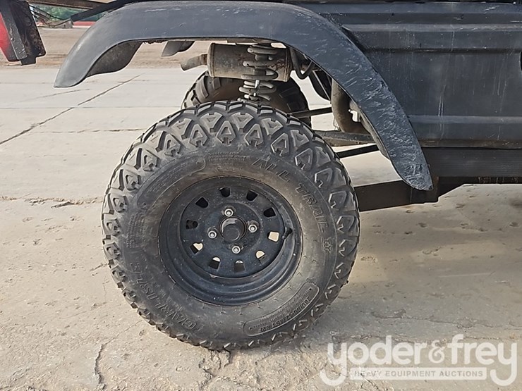 2019-club-car-carryall-1700-image-49