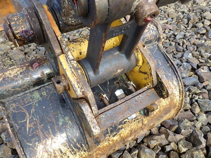 2019-deere-35g-image-9