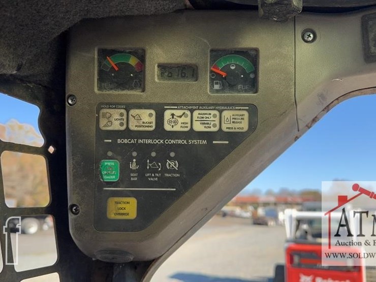 2008-bobcat-t300-image-25
