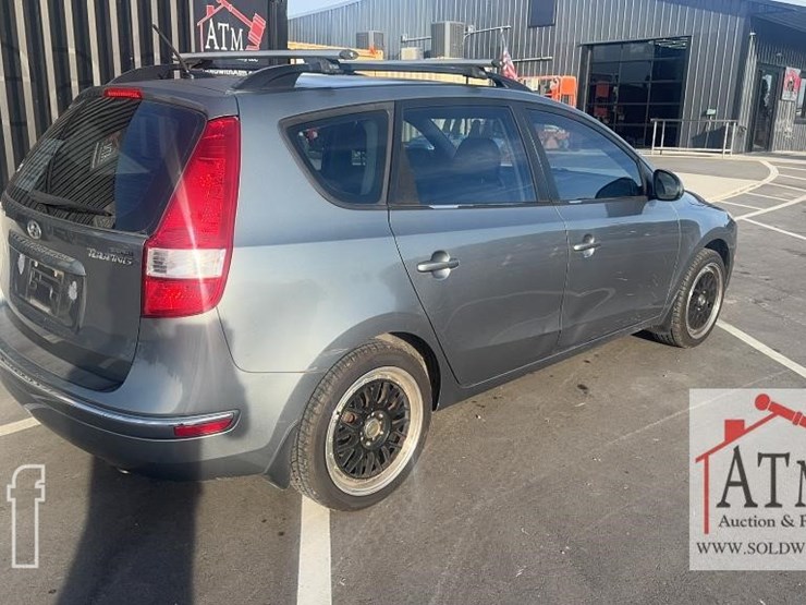 2016-hyundai-elantra-image-2