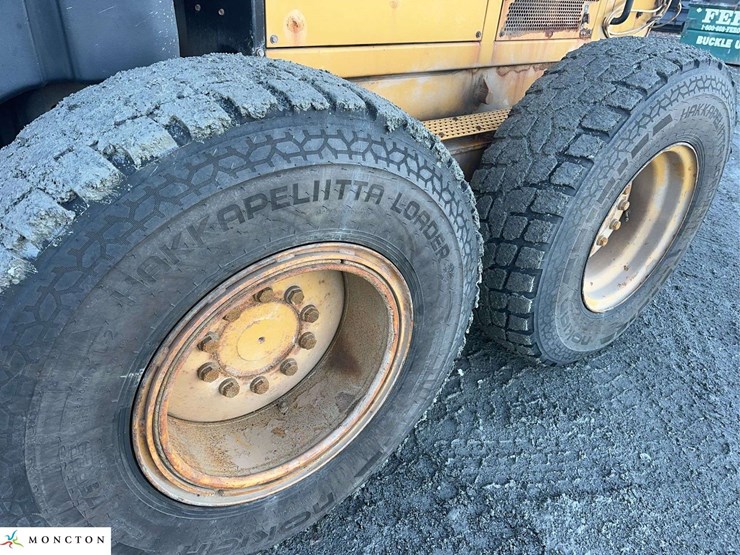 2011-caterpillar-140m-image-10