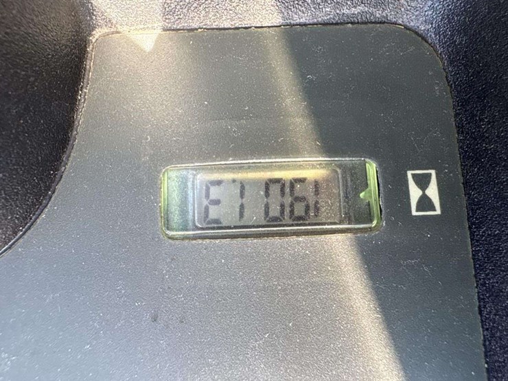 john-deere-gator-image-17