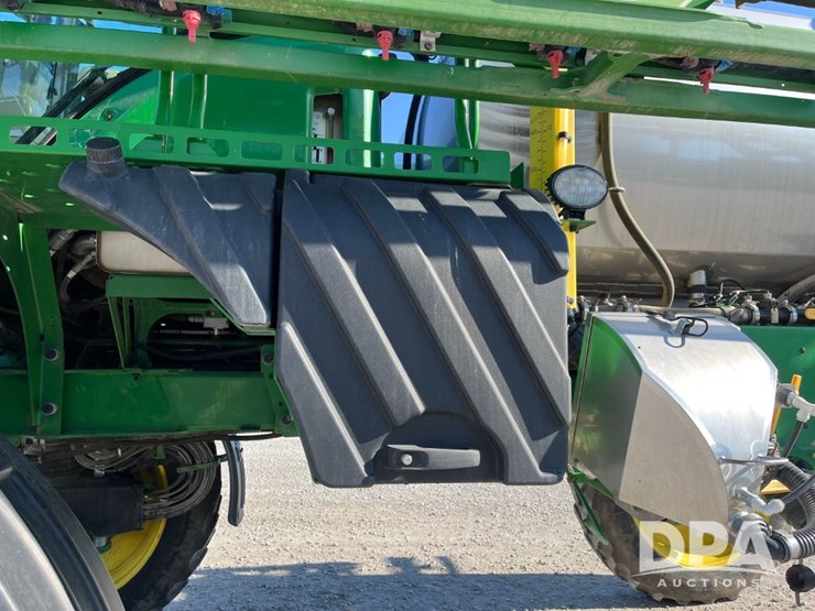 2019-john-deere-r4038-image-52