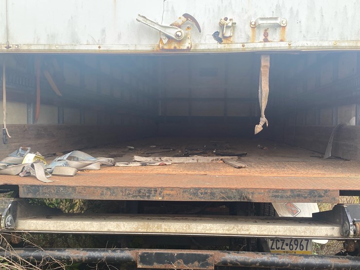 #74-•-24’-truck-box-on-frame-image-4