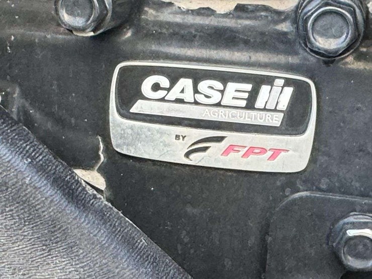 2014-case-ih-235-image-16