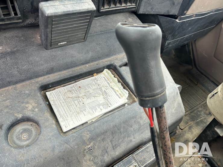 1992-ihc-8100-truck-(cp1306,-unit-431)-image-21