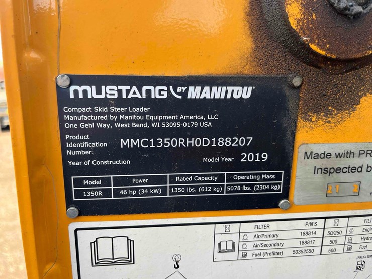 2019-mustang-1350r-image-28