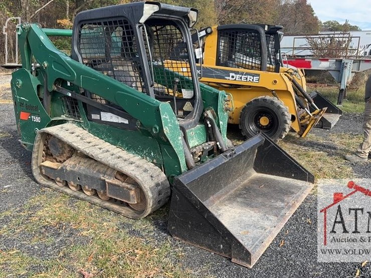 2016-bobcat-t590-image-1