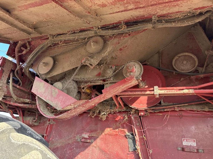 1992-case-ih-1680-image-17