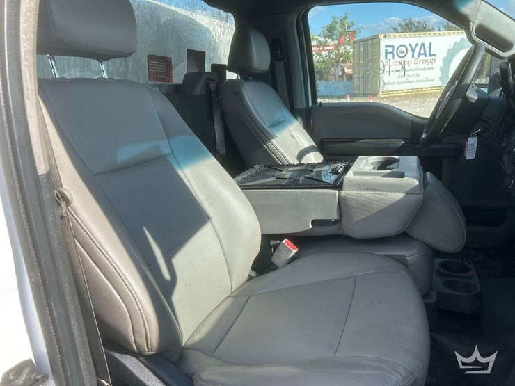 2017-ford-f550-image-22