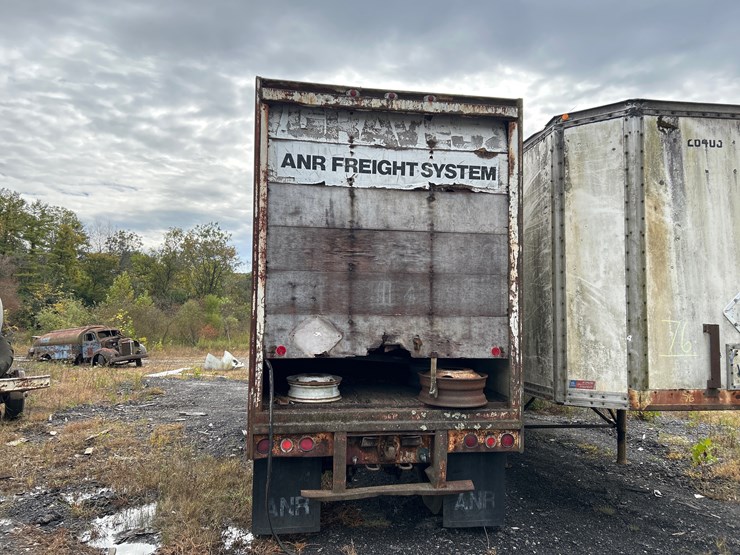 #75-•-28ft-van-trailer-image-7