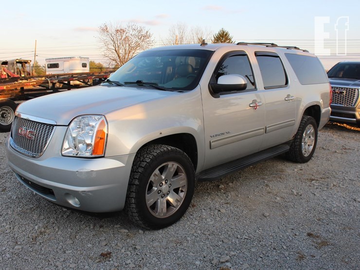 2010-gmc-yukon-image-1