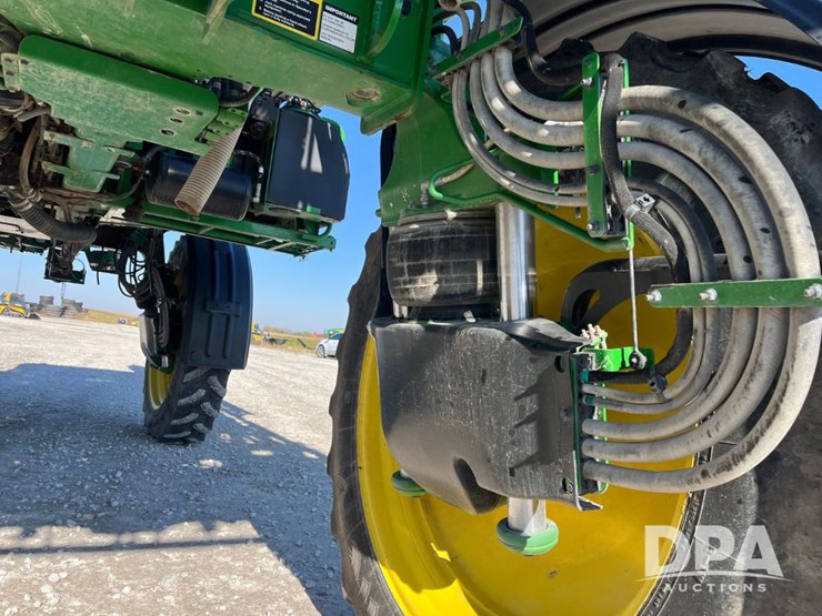2019-john-deere-r4038-image-41