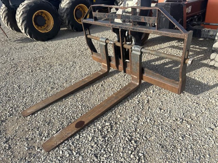 2015-jlg-g6-42a-image-11