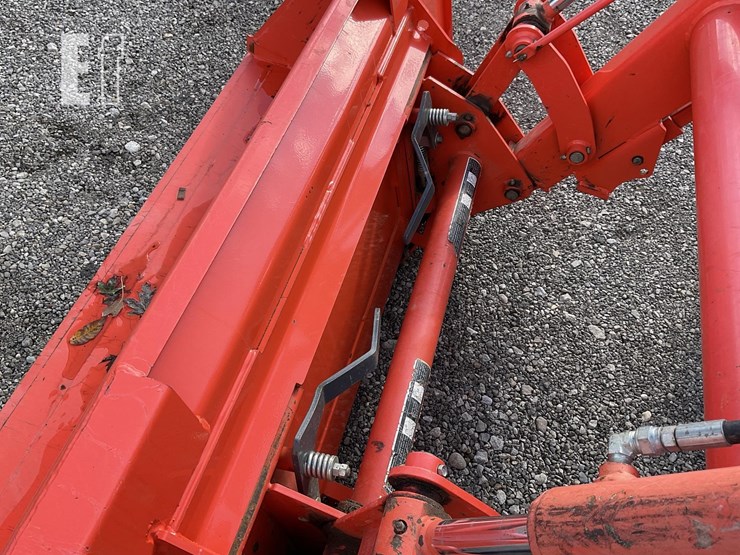 2016-kubota-m7060hdc-image-10