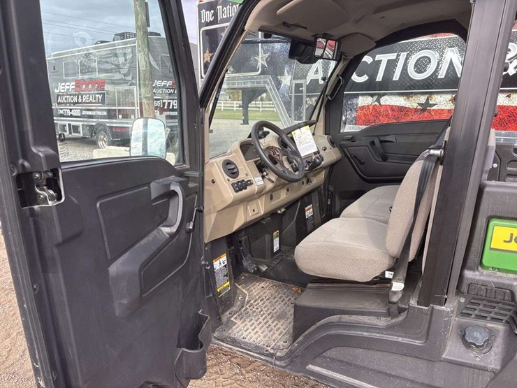 john-deere-gator-image-14