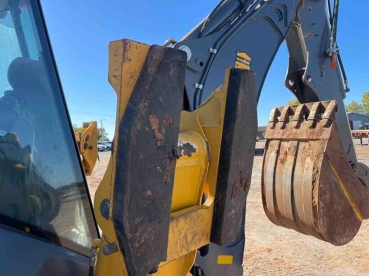 2024-deere-320-p-tier-image-18