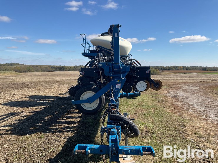 2012-kinze-3660-image-2