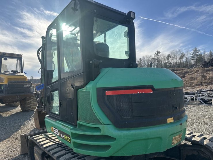 2018-jcb-85z-1-image-11