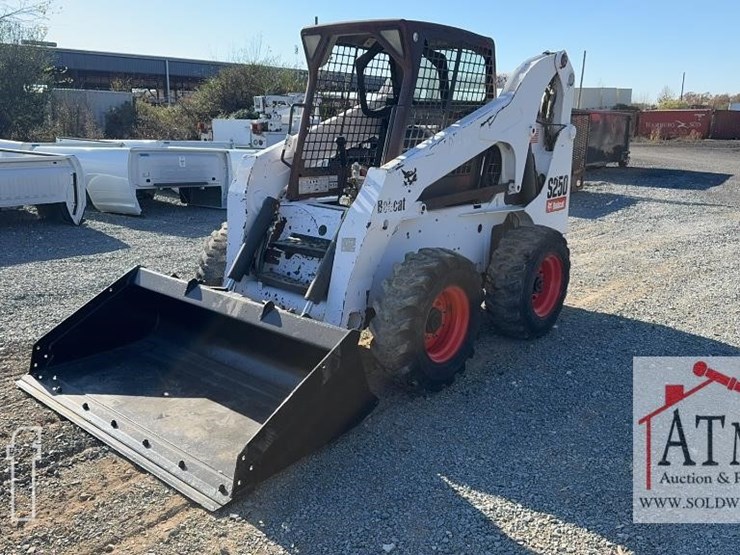 2002-bobcat-s250-image-7