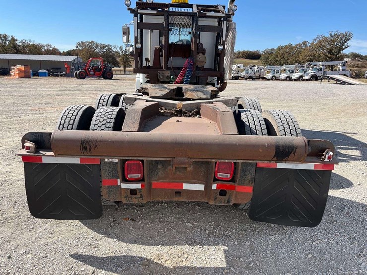1995-freightliner-fld120-image-24