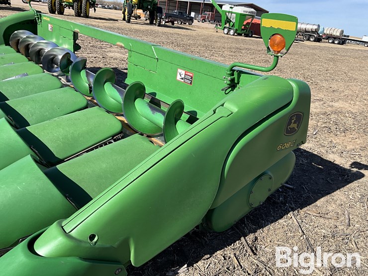 2009-john-deere-608c-image-13