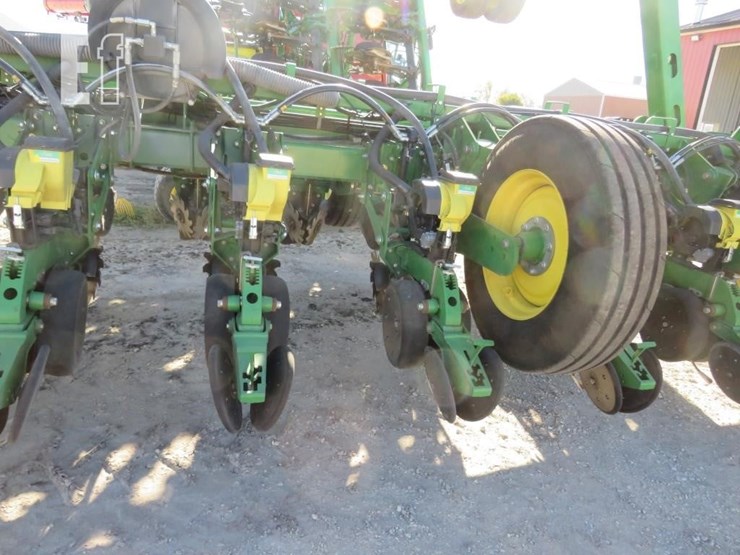 2012-john-deere-1770nt-image-11