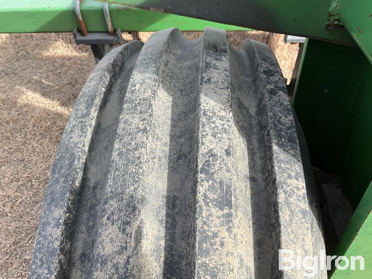 blu-jet-pivot-track-closer-image-18