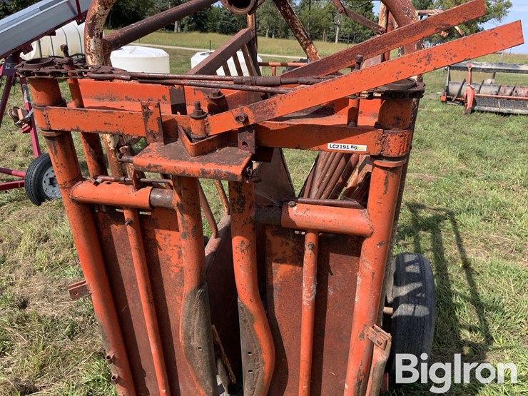 pinkleman-portable-cattle-chute-image-11