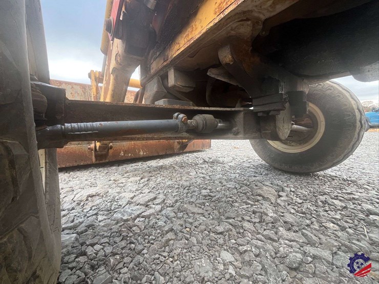 new-holland-575e-image-21